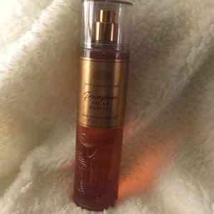 BNIB Bath and Body Works Body Spray in Pumpkin Pecan Waffles